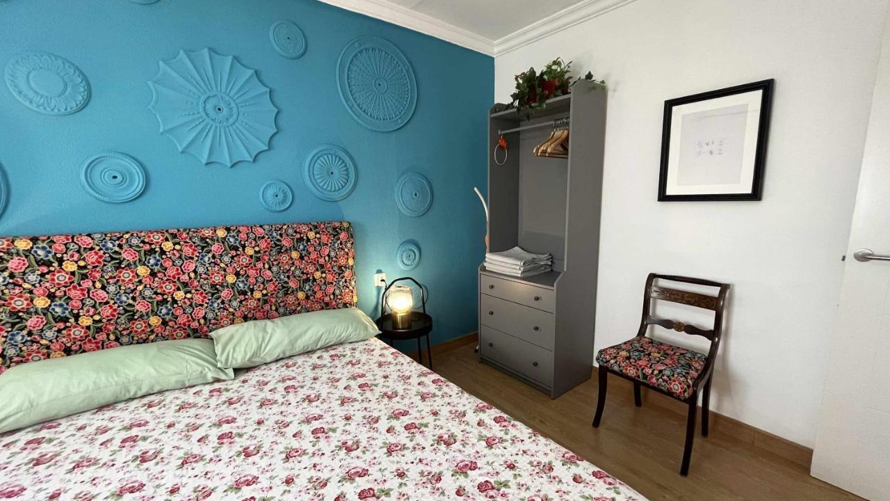 El Mundo De Frida Parking Y Terraza Apartment โกนิล เด ลาฟรอนเตรา ภายนอก รูปภาพ