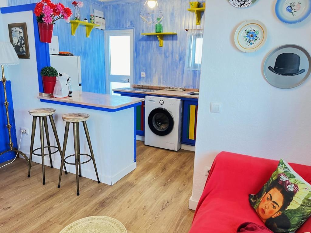 El Mundo De Frida Parking Y Terraza Apartment โกนิล เด ลาฟรอนเตรา ภายนอก รูปภาพ